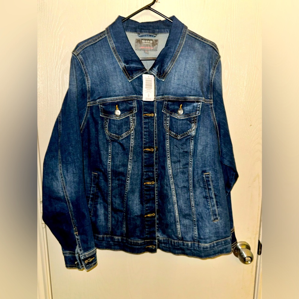 Torrid Denim Jacket sz. 4